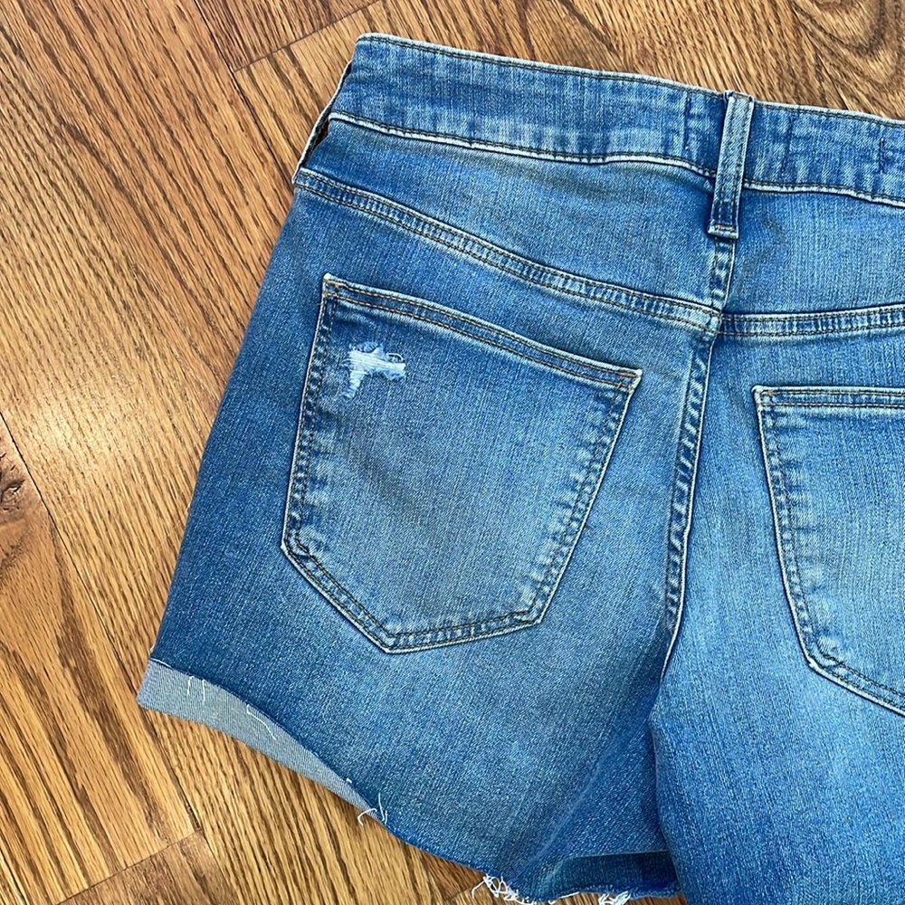 Women’s High Rise Midi Jean Shorts. Size 6/28. Like New Condition. - Picture 11 of 11